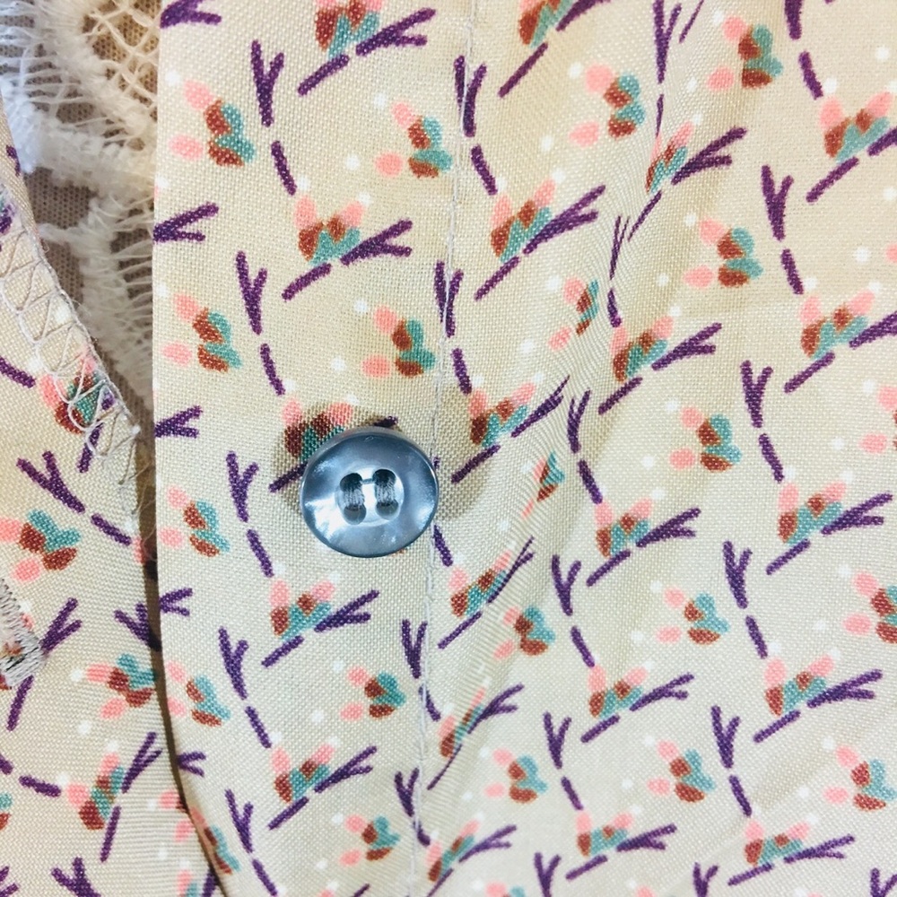 Retro Button Down - Picture 4 of 7